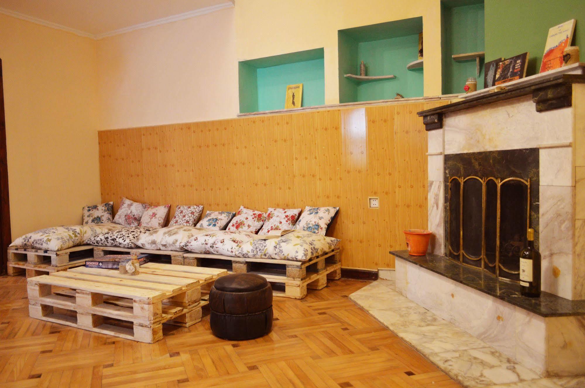 Patio Hostel Tbilisi Eksteriør bilde
